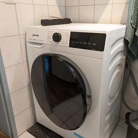 Apartment Große, Gemütliche 4-zimmer-ferienwohnung Mit Guter Verkehrsanbindung Im Süden Von Heidelberg