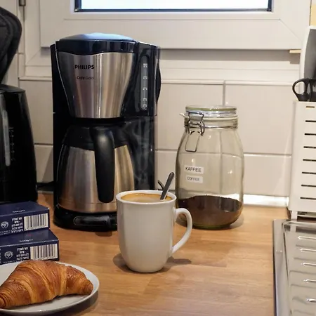 Apartment Große, Gemütliche 4-zimmer-ferienwohnung Mit Guter Verkehrsanbindung Im Süden Von *