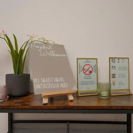 Große, Gemütliche 4-zimmer-ferienwohnung Mit Guter Verkehrsanbindung Im Süden Von Apartment