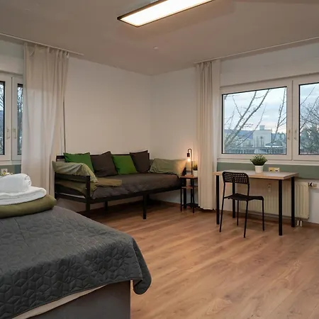 Apartment Große, Gemütliche 4-zimmer-ferienwohnung Mit Guter Verkehrsanbindung Im Süden Von *