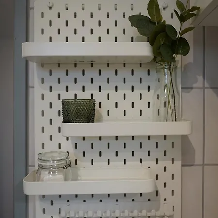 Große, Gemütliche 4-zimmer-ferienwohnung Mit Guter Verkehrsanbindung Im Süden Von Apartment