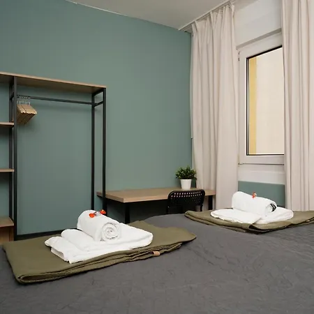 Große, Gemütliche 4-zimmer-ferienwohnung Mit Guter Verkehrsanbindung Im Süden Von *