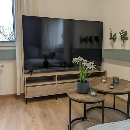 Apartment Grosse, Gemuetliche 4-zimmer-ferienwohnung Mit Guter Verkehrsanbindung Im Sueden Von