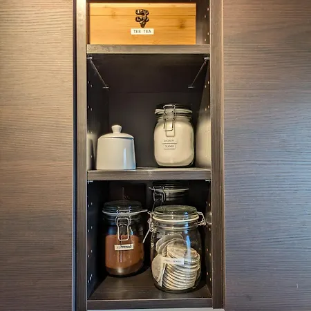 Grosse, Gemuetliche 4-zimmer-ferienwohnung Mit Guter Verkehrsanbindung Im Sueden Von *