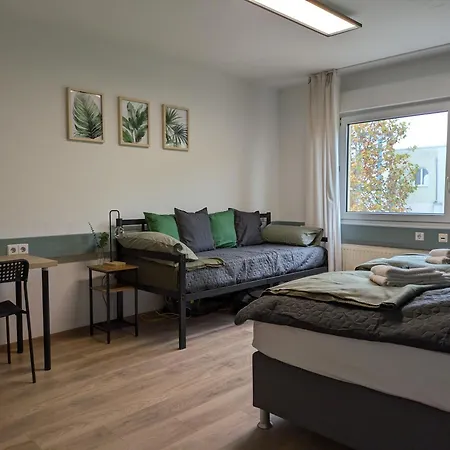 Grosse, Gemuetliche 4-zimmer-ferienwohnung Mit Guter Verkehrsanbindung Im Sueden Von Apartment Heidelberg