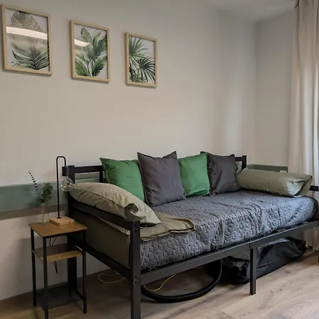 Grosse, Gemuetliche 4-zimmer-ferienwohnung Mit Guter Verkehrsanbindung Im Sueden Von * Heidelberg