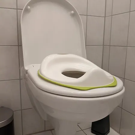 Apartment Grosse, Gemuetliche 4-zimmer-ferienwohnung Mit Guter Verkehrsanbindung Im Sueden Von Heidelberg