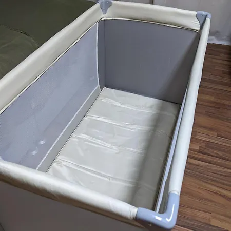 Grosse, Gemuetliche 4-zimmer-ferienwohnung Mit Guter Verkehrsanbindung Im Sueden Von