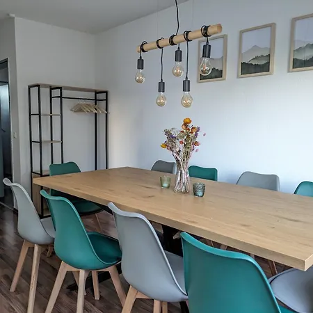 Apartment Grosse, Gemuetliche 4-zimmer-ferienwohnung Mit Guter Verkehrsanbindung Im Sueden Von *