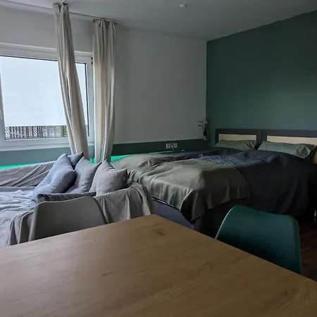 Apartment Grosse, Gemuetliche 4-zimmer-ferienwohnung Mit Guter Verkehrsanbindung Im Sueden Von Heidelberg