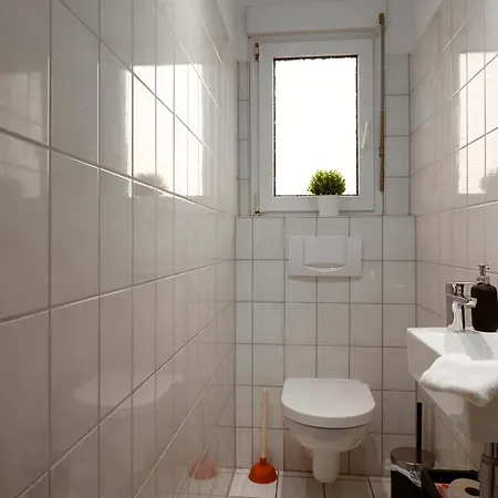 Appartement Large 4 Bedroom Apartment For Up To 10 People With 96Sqm In The South Of Heidelberg *
