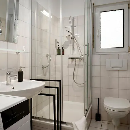 Large 4 Bedroom Apartment For Up To 10 People With 96Sqm In The South Of Heidelberg Heidelberg