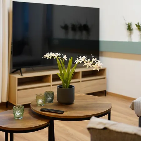 Apartamento Grosse, Gemuetliche 4-zimmer-ferienwohnung Mit Guter Verkehrsanbindung Im Sueden Von *