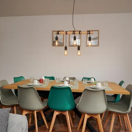 Grosse, Gemuetliche 4-zimmer-ferienwohnung Mit Guter Verkehrsanbindung Im Sueden Von Apartamento Heidelberg