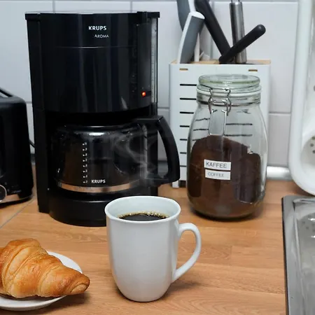 شقة Grosse, Gemuetliche 4-zimmer-ferienwohnung Mit Guter Verkehrsanbindung Im Sueden Von *