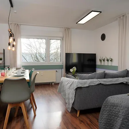 Apartamento Grosse, Gemuetliche 4-zimmer-ferienwohnung Mit Guter Verkehrsanbindung Im Sueden Von *