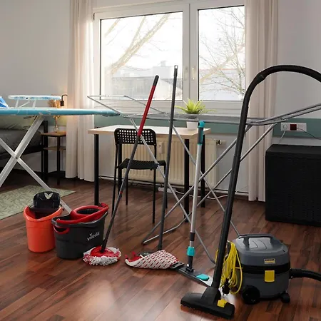 Grosse, Gemuetliche 4-zimmer-ferienwohnung Mit Guter Verkehrsanbindung Im Sueden Von